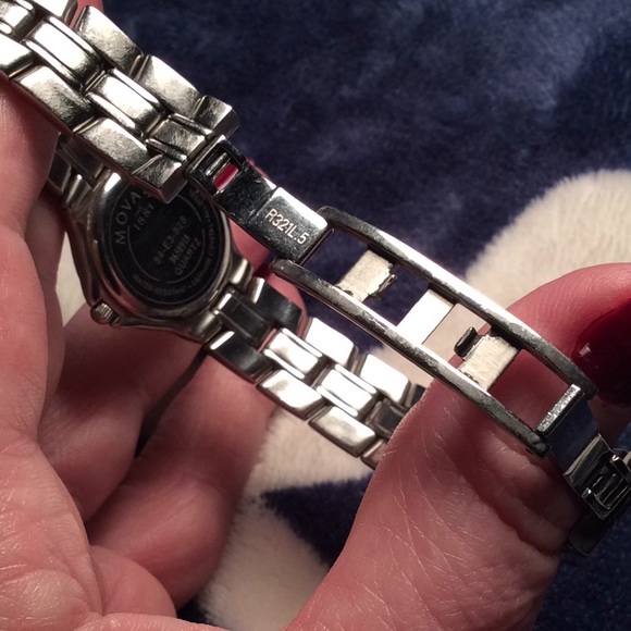 Movado Ladies Watch Style# 84-E3-828 - Picture 3 of 5